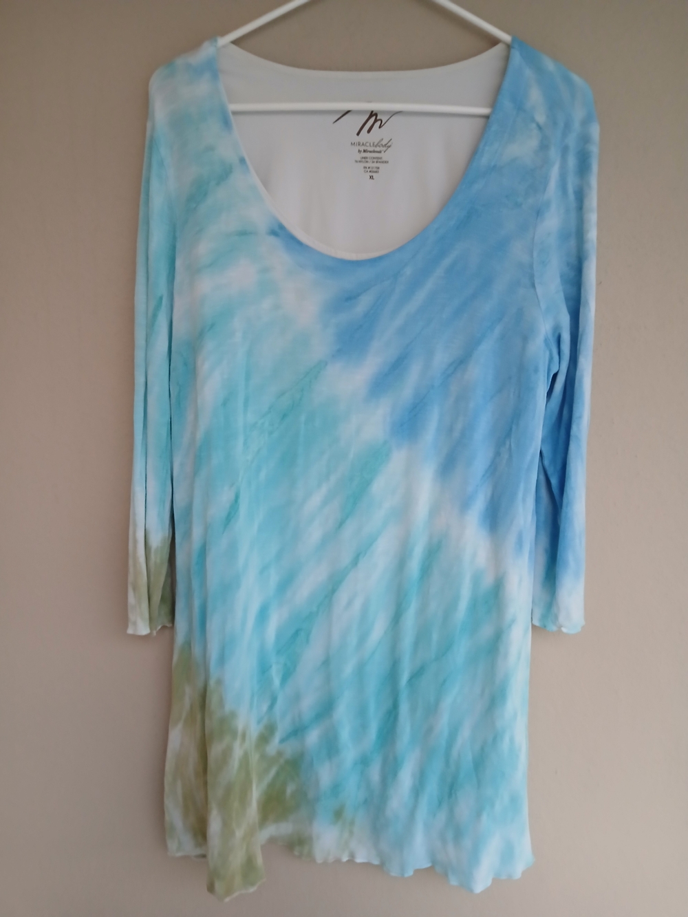 Miraclesuit Miraclebody Blue & Aqua Scoop Neck Tunic with Green Accents XL